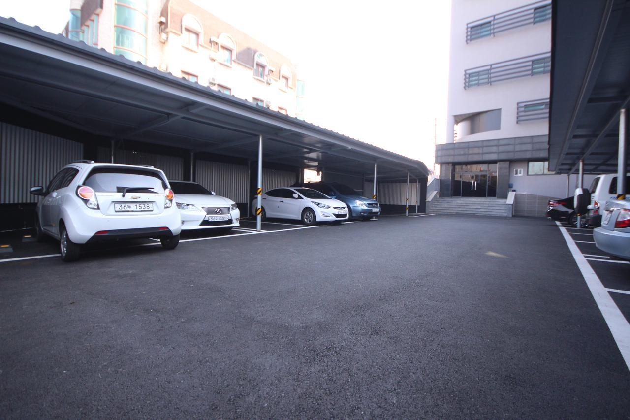 Paradise Hotel Gunsan Exterior photo