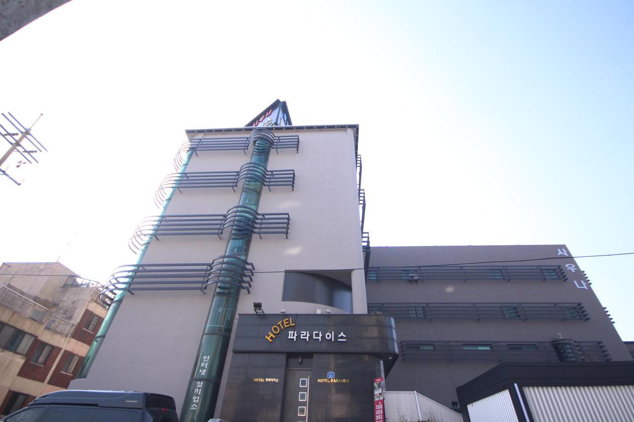 Paradise Hotel Gunsan Exterior photo
